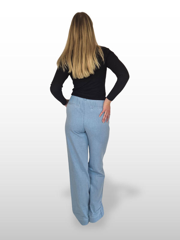 BGLVY - PERLA, Stoffhose, Straight Fit, High-Waist, Light Blue hinten