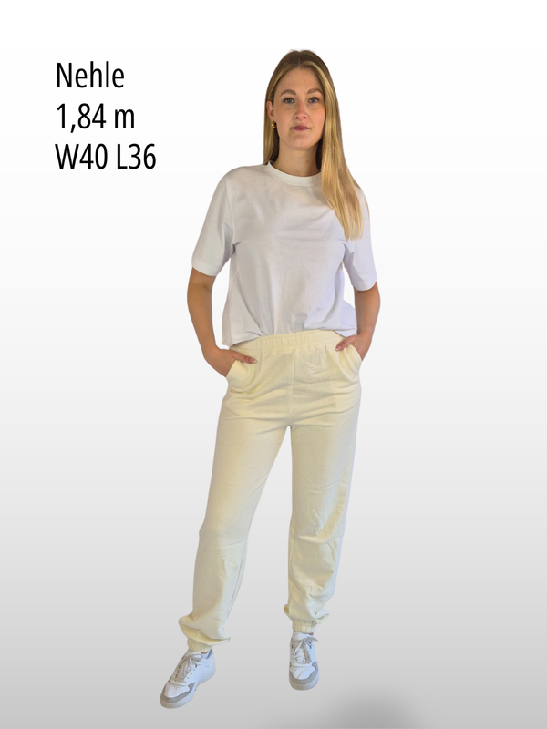 BOGILVY - STELLA, Straight Fit, Sweatpants, Mid Rise, VANILLE ICE vorne