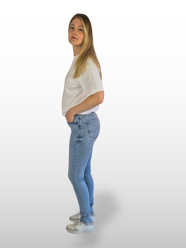 CROSS JEANS - ALAN, Skinny Fit, Mid-Waist, Light Mid Blue Used seitlich