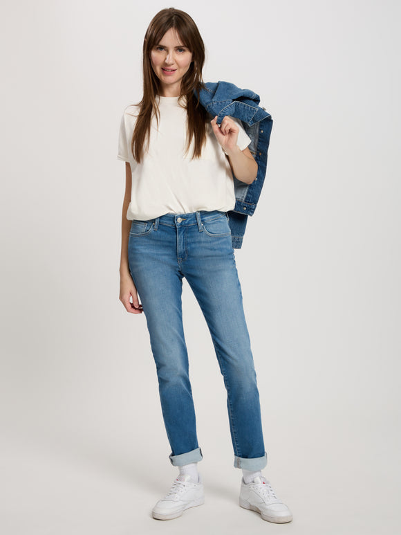 CROSS JEANS - ANYA Soft Flex Jeans, Slim Fit, Mid-Waist, Mid Blue vorne