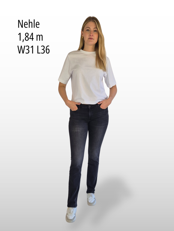 CROSS JEANS - ROSE Jeans, Straight Fit, Mid-Waist, Black vorne