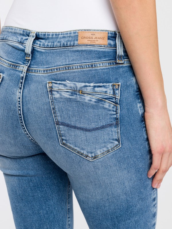 CROSS JEANS - LAUREN Jeans, Bootcut, Light Mid Blue. Hinten, Gesäßtasche