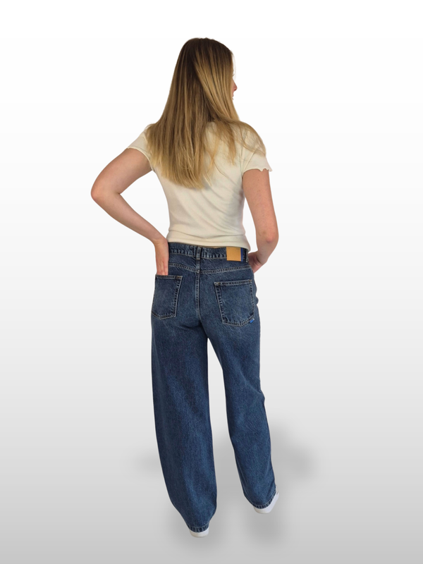 Larrie_B_-_Mineko_R_Wash_hinten