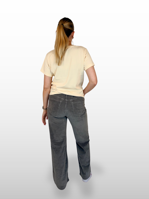 Mavi-Malibu-Cordhose-Charcoal Gray Cord-Ganzkörperbild-hinten