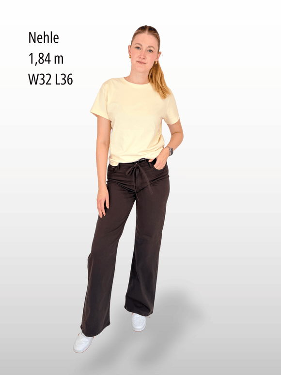 Mavi Malibu with belt chocolade colored high waist wide leg ganzkörperfoto vorne