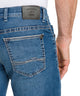 PIONEER_RANDO, Regular Fit, Blue Used Mustache_P01654100006745-68252_Gesäßtaschen_Detailansicht_hinten