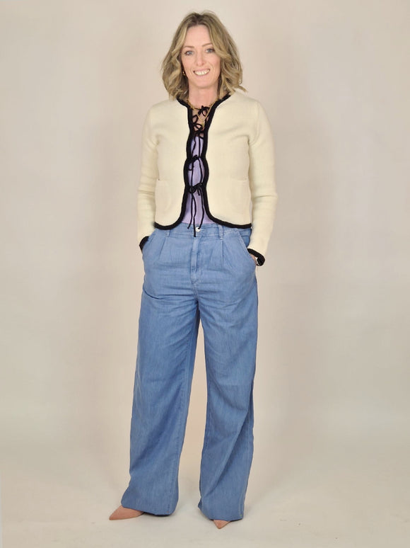 MAVI-Pera-Jeans_Ganzkörperbild_vorne