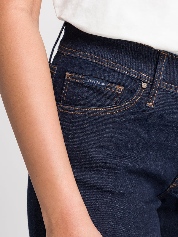 P_489_192_cross_jeans_Detailfoto_vorne