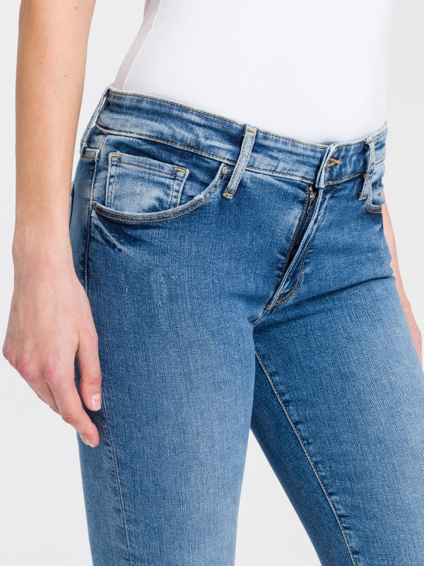 CROSS JEANS - ANYA Jeans, Slim Fit, Light Mid Blue, Detail, 5-Pocket-Style, Vorne, Unterkörper